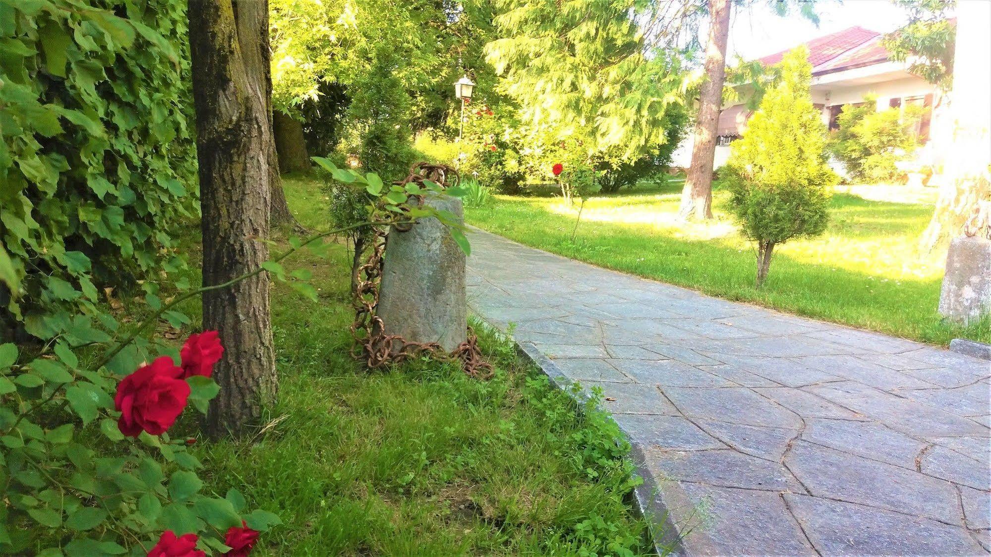 Villa Maria Sole Revello Buitenkant foto