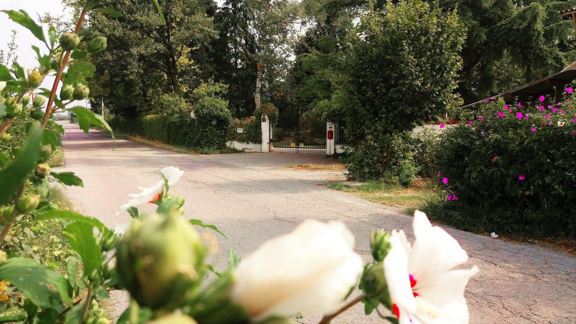 Villa Maria Sole Revello Buitenkant foto
